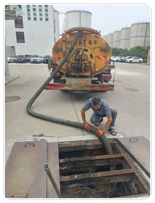 东河隔油池清掏